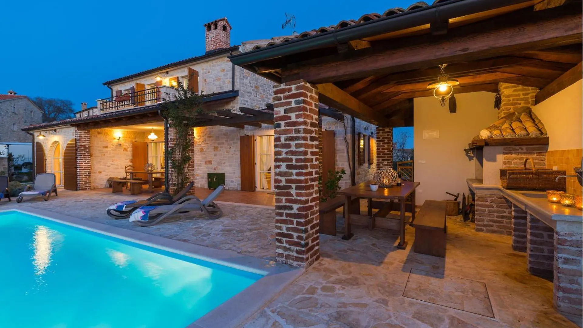Cozy Home In Barat With House A Panoramic View