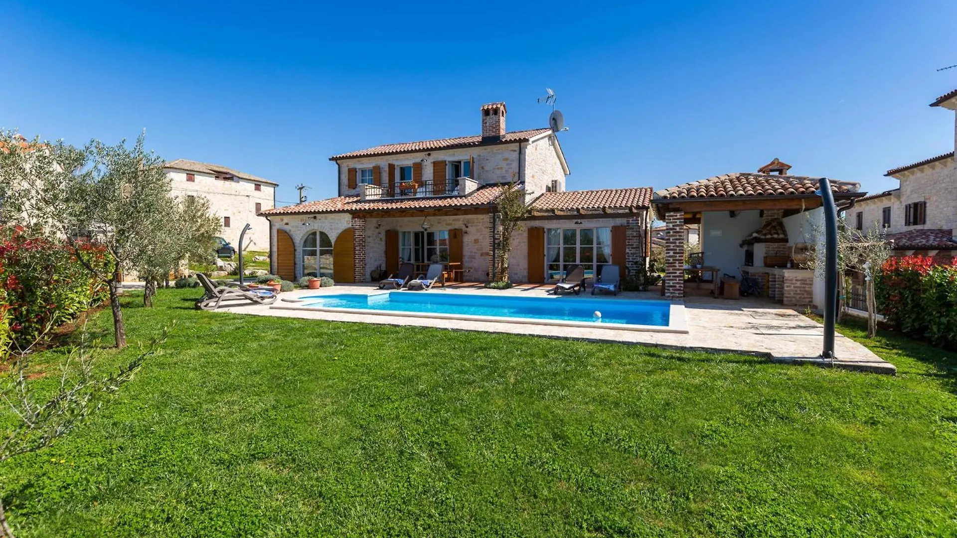 Cozy Home In Barat With House A Panoramic View
